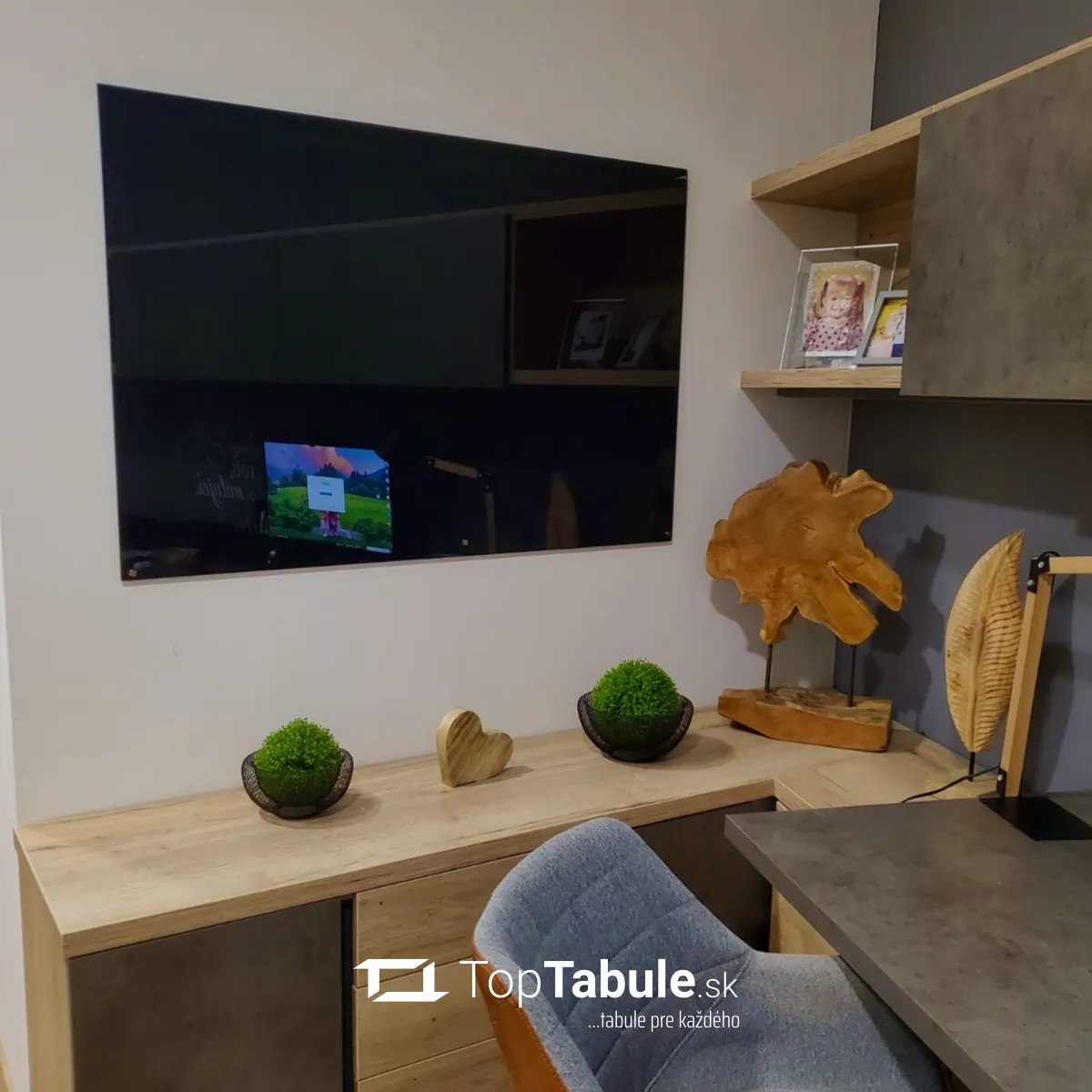 Toptabule.sk Sklenená magnetická tabuľa čierna 160x100 cm