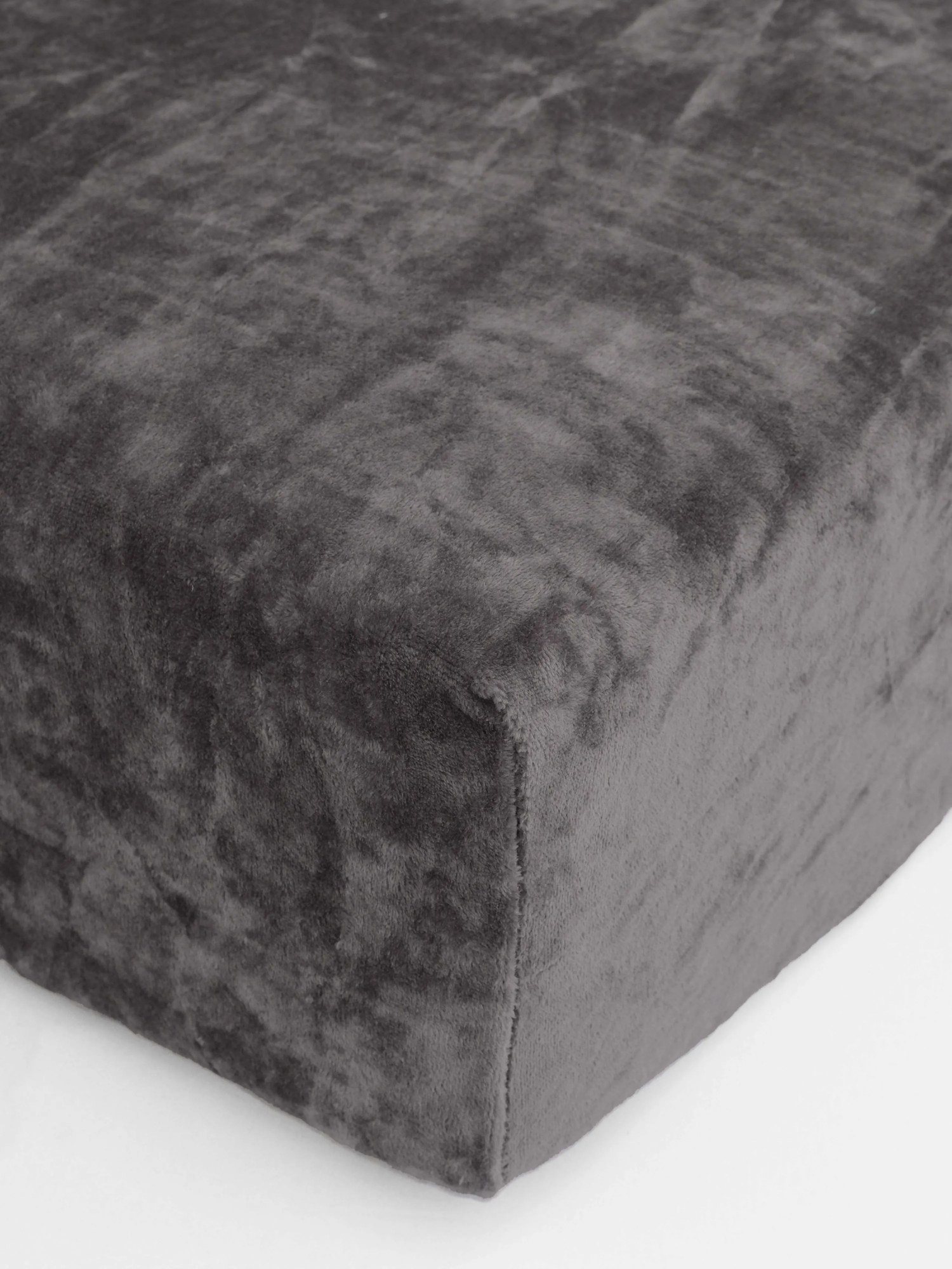 Plachta mikroplyš Deluxe 140 × 200 cm – tmavo sivé