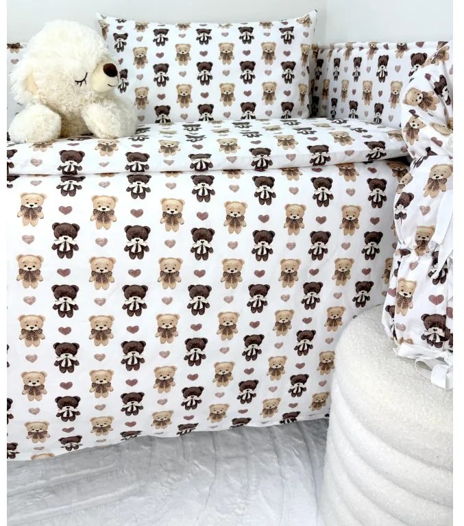 Posteľná obliečka do postieľky Mackové objatie 90x130 / 45x65 cm – 100% bavlna, motív mackov, zips