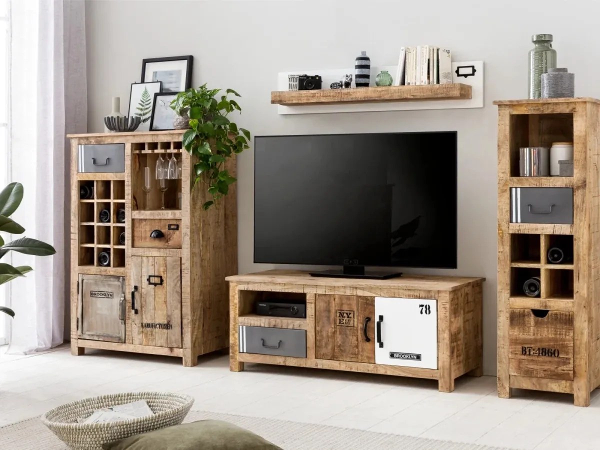 furniture-nabytek.cz - Masívna nástenná skriňa Pune z mangového dreva, lakovaná, prírodná farba