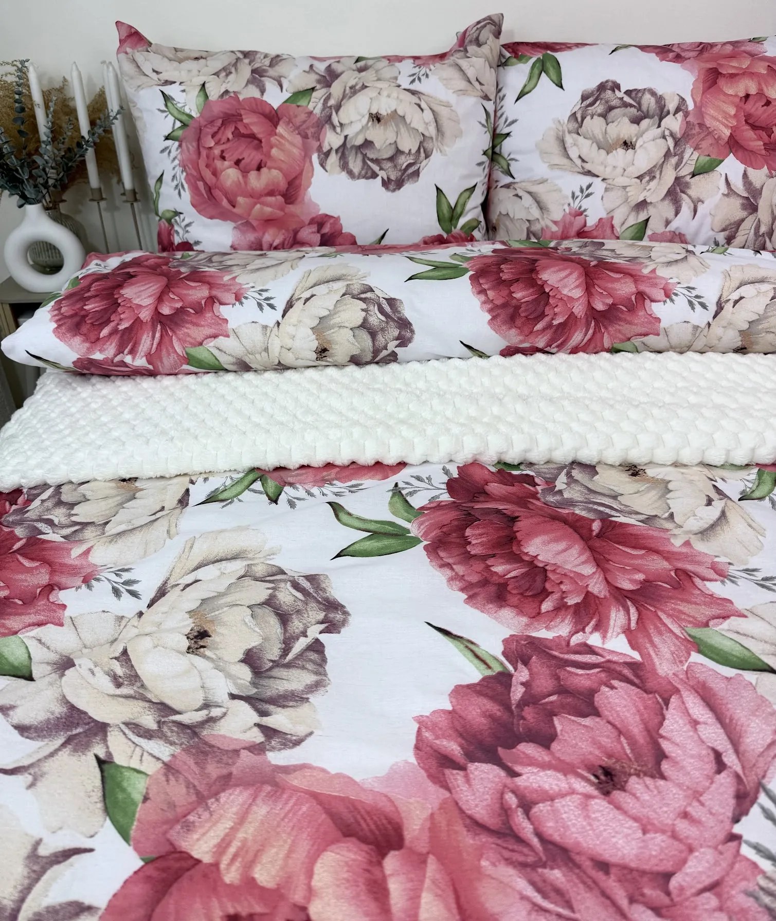 INTERMEDIC SKMaľovaná Magnólia– bavlnené obliečky 140x200/70x90 cm, 100% bavlna, zips