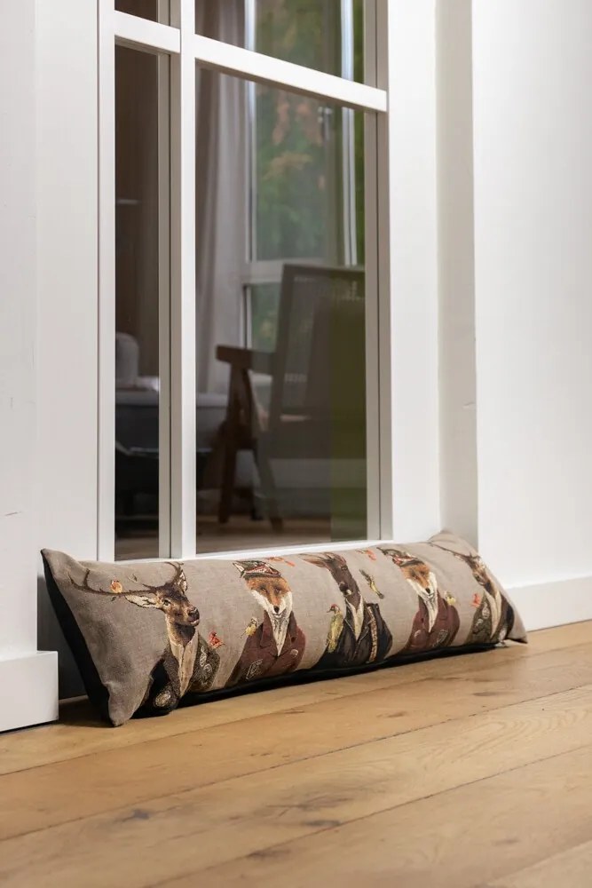 Béžový gobelinový dlhý vankúš s lovcami Hunters - 90*15*20cm