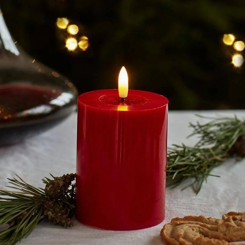 SIRIUS LED vosková sviečka Sille Red, 10 cm, červená, priemer 7,5 cm