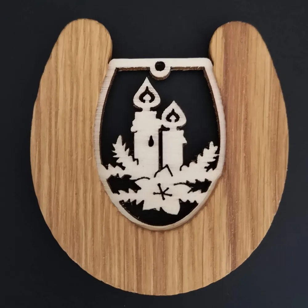 AMADEA Drevená ozdoba z masívu s vkladom - podkova so sviečkami 8 cm