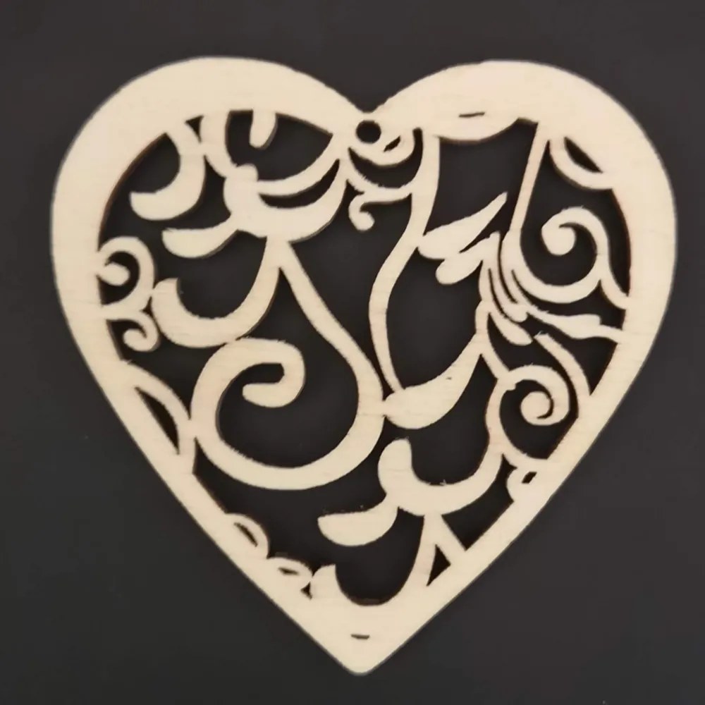 AMADEA Drevená ozdoba srdca s ornamentom 6 cm
