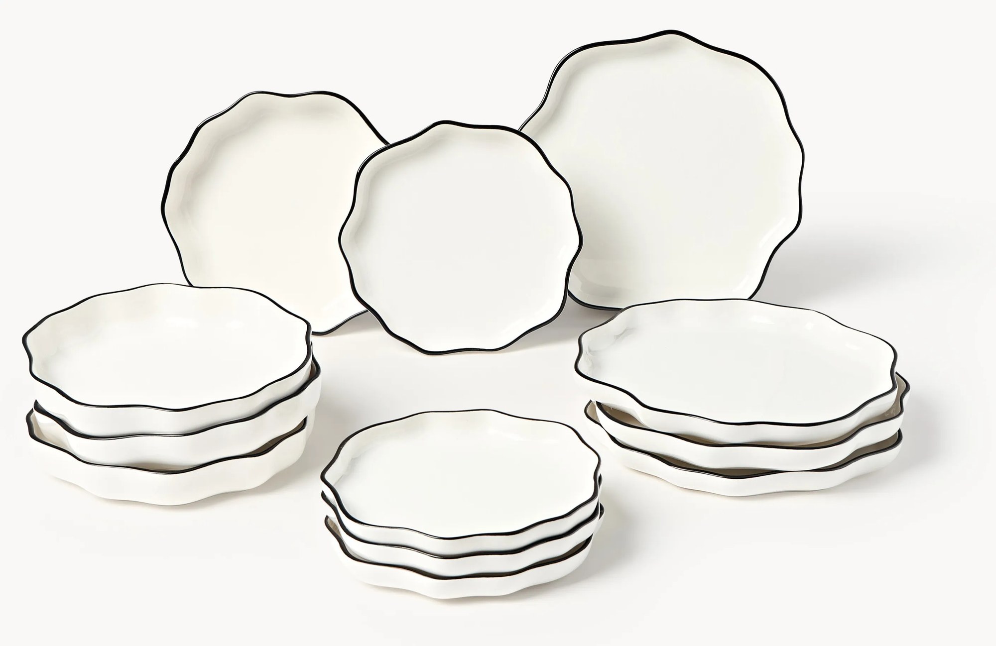 Porcelánová súprava riadu's vlnitým okrajom Bia, 12 ks