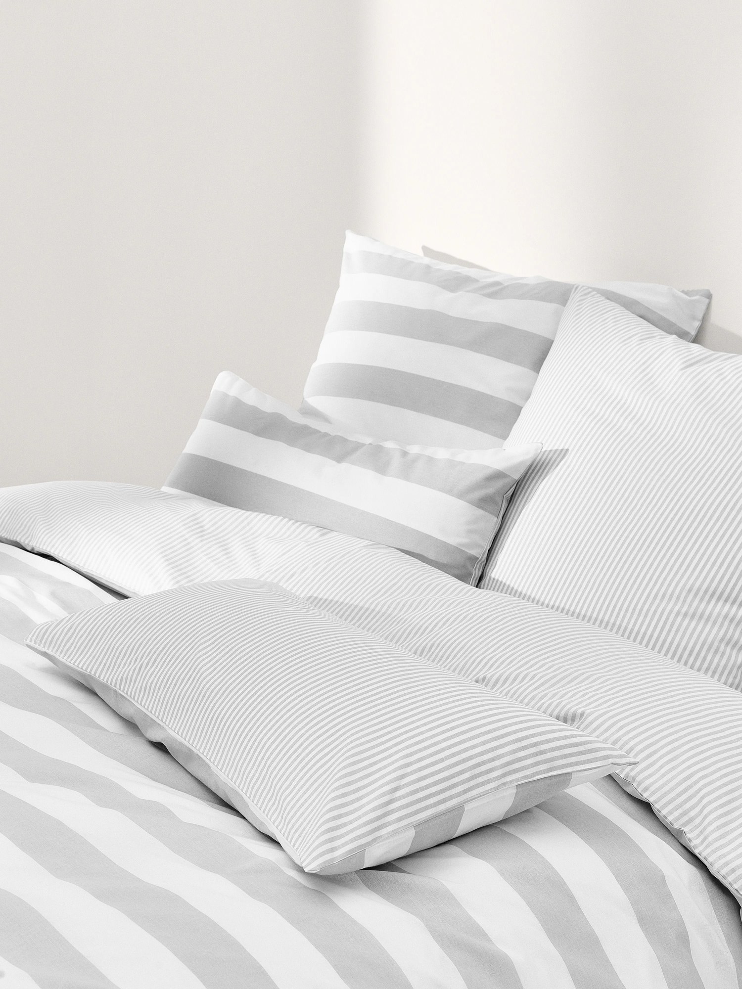 Pruhovaná obojstranná obliečka na paplón z bavlny Lorena