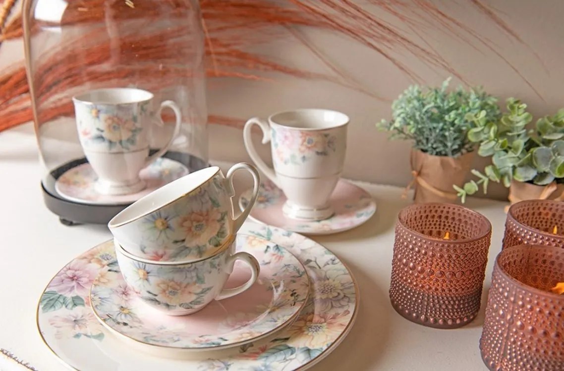 Porcelánový jedálenský tanierik s kvetinami Flowers - Ø 26*2 cm