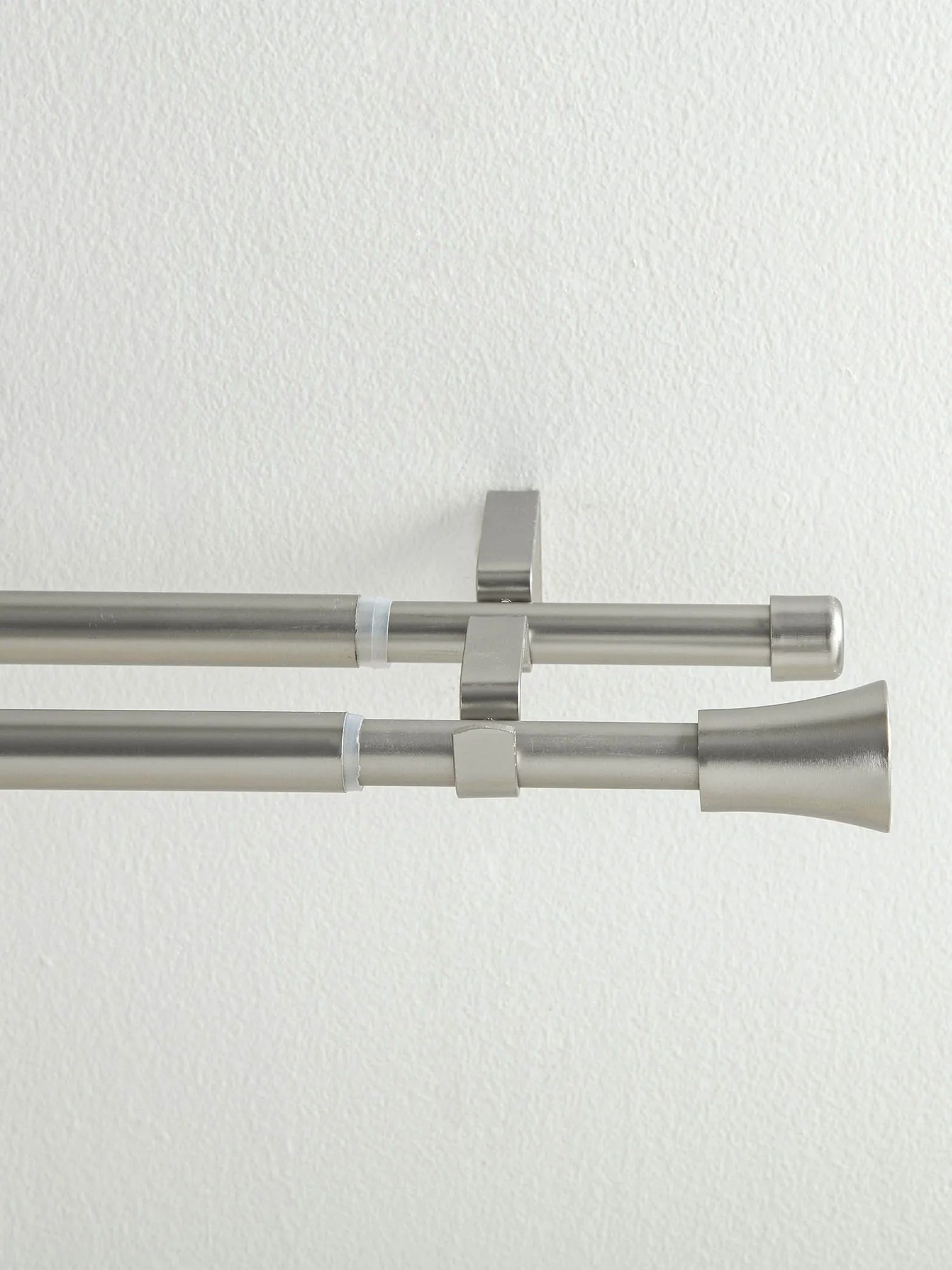 Garniža dvojradová Federico - brúsený nikel 120-210 cm