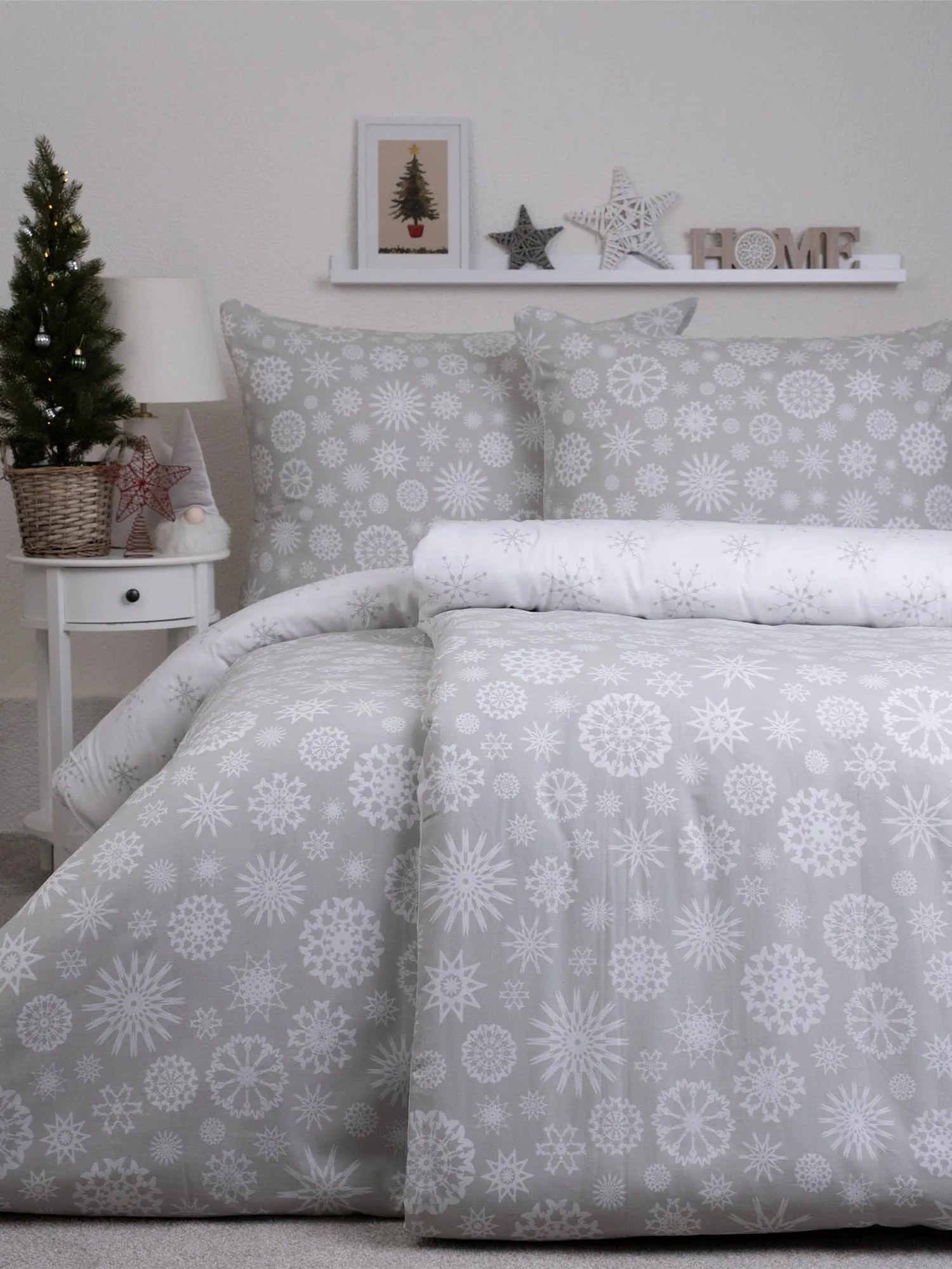 Vianočné francúzske bavlnené obliečky Renforcé – Vločky sivé
