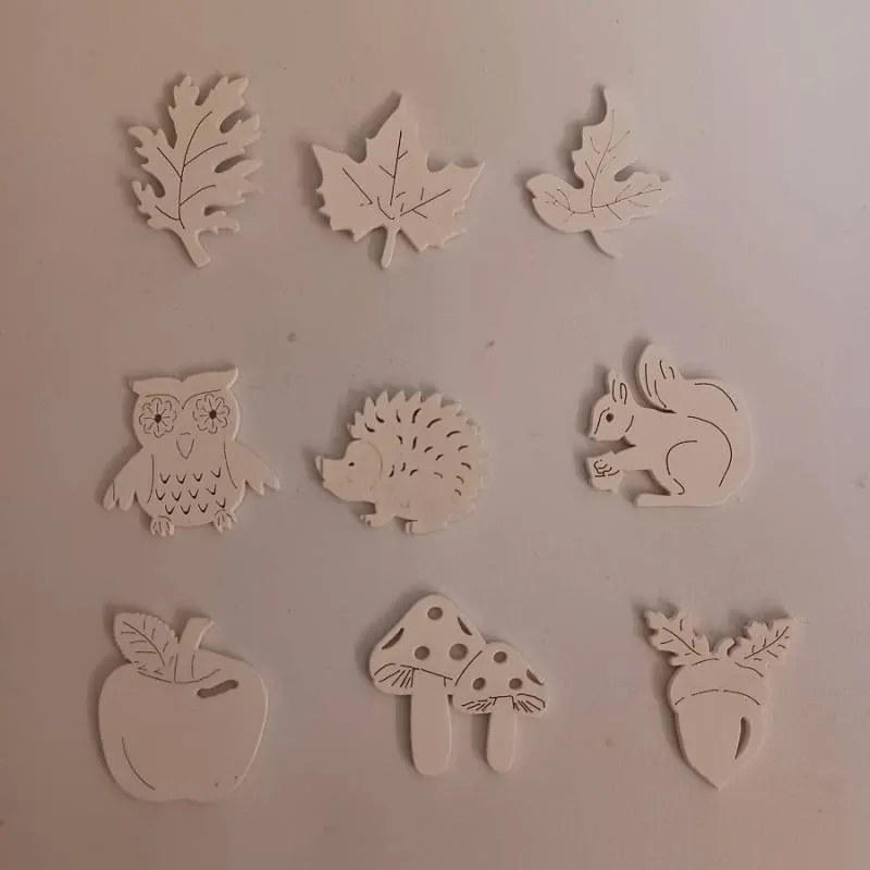 Dřevěná dekorace, 4 cm, bílá