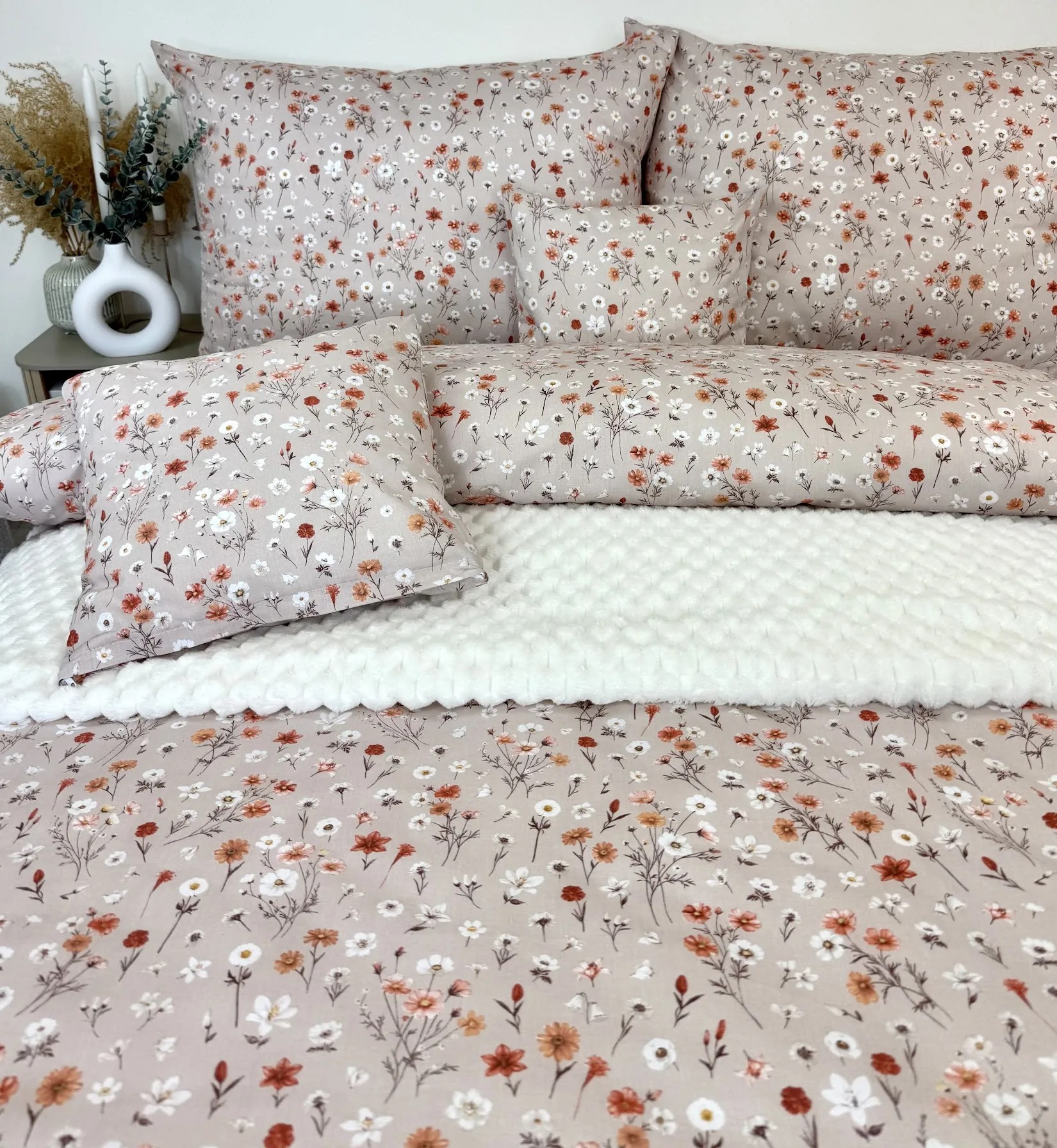 Luxusné bavlnené posteľné obliečky 140x200/70x90 cm – kvetinový vzor | slovenská výroba | zips | 100 % bavlna 125 g/m²