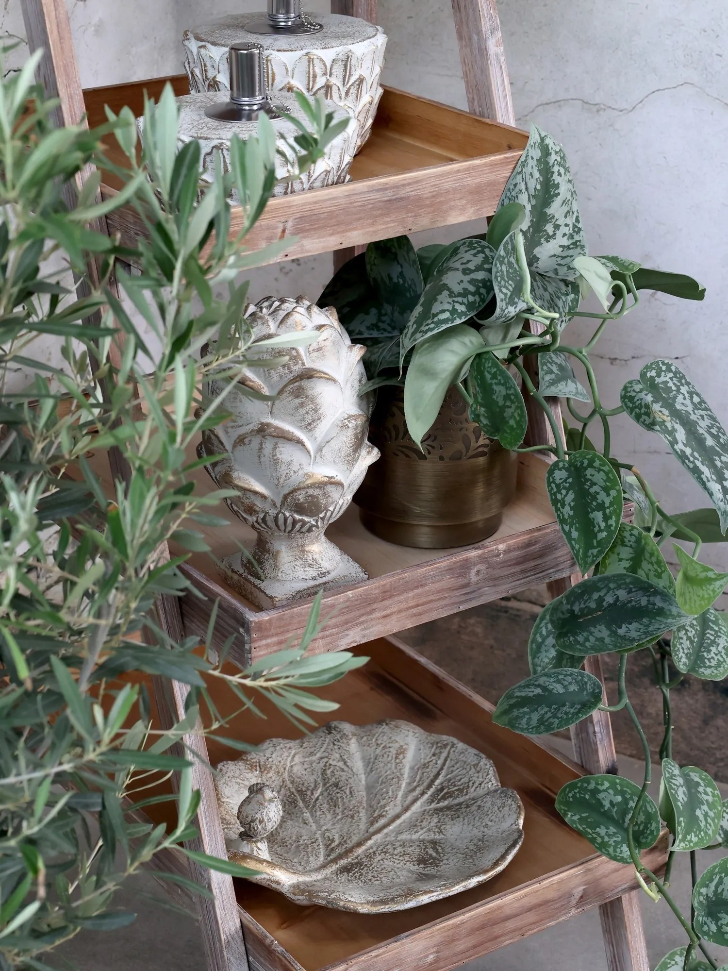 Bielo - zlaté antik cementové krmítko pre vtáčiky Vittel - 31*31*10cm