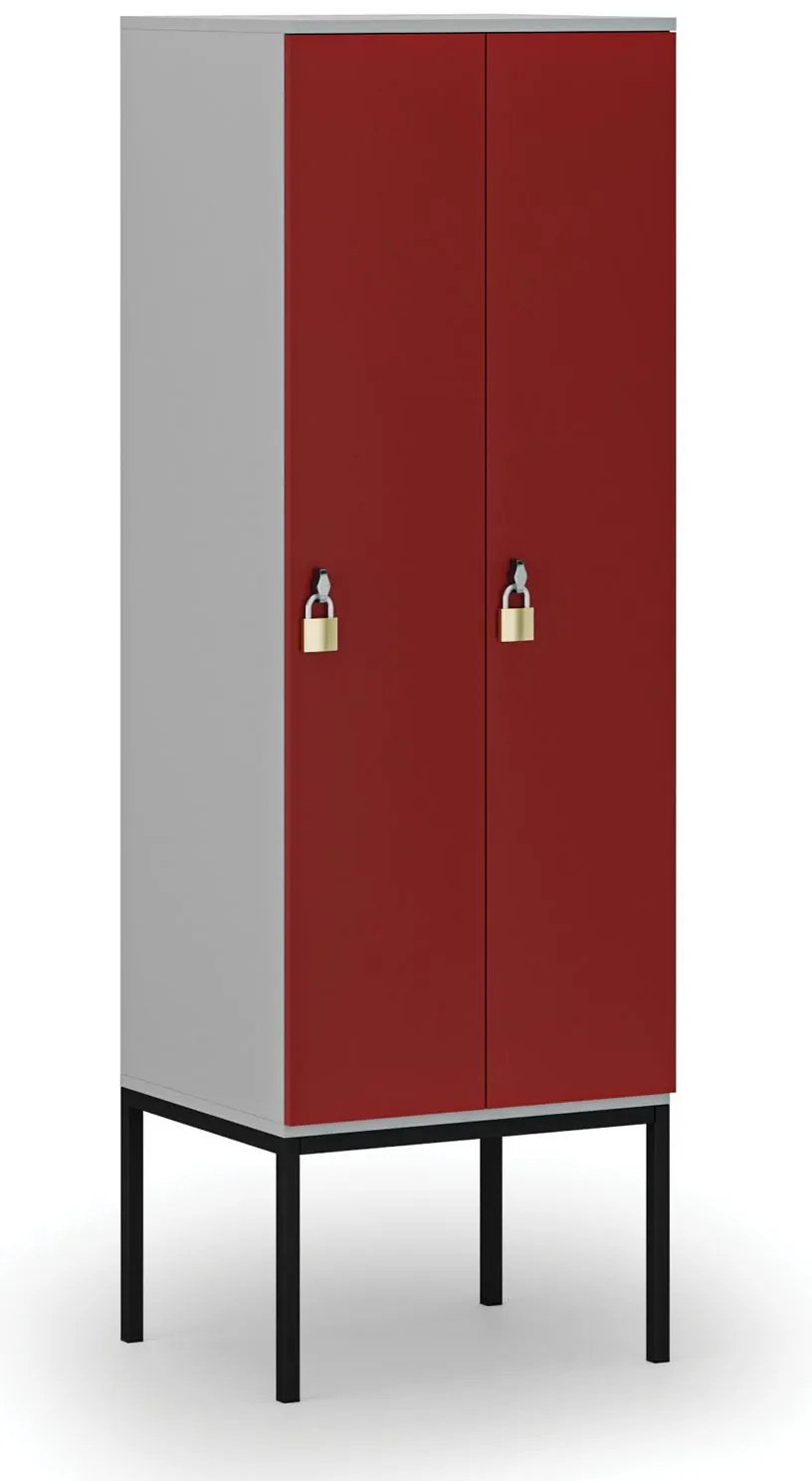 Drevená šatníková skrinka S4 s podnožou, 2 oddiely, 1871 x 600 x 500 mm, demont, otočný zámok, sivá / červená