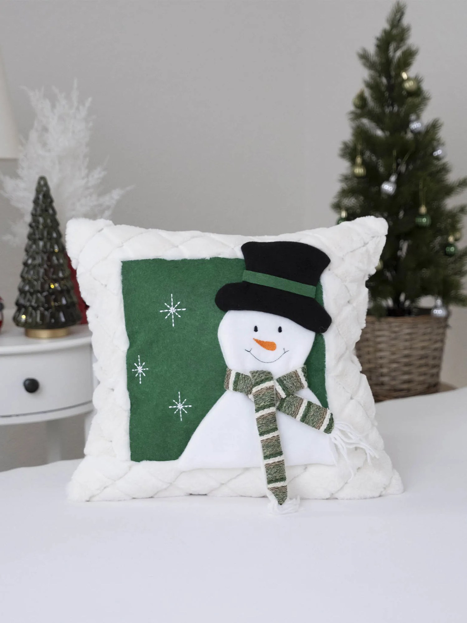 Pletená vianočná obliečka na vankúš 40 × 40 cm - Šťastný snehuliak