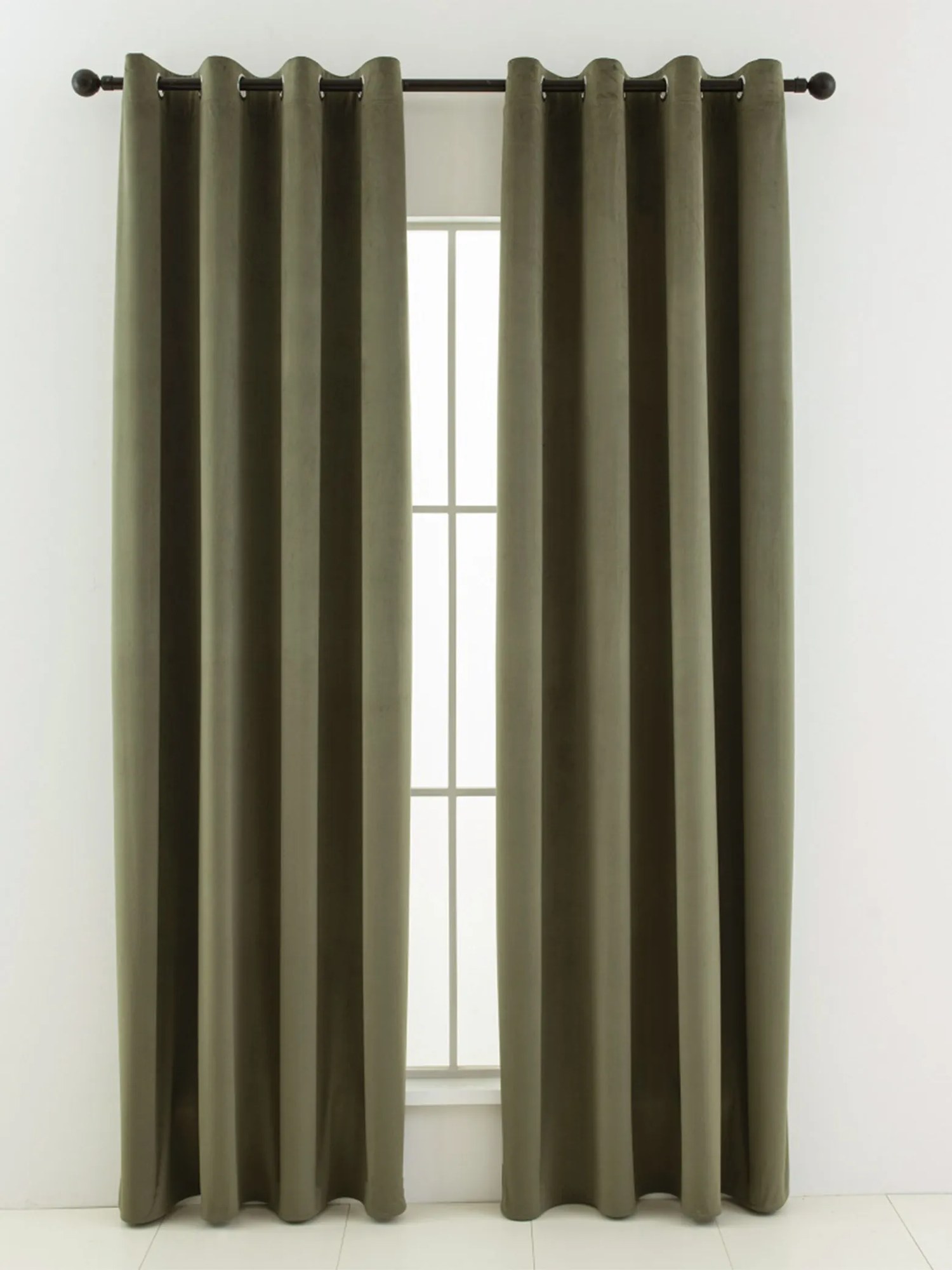 Zamatové zatemňovacie závesy Cesar olivové - 140 x 250 cm (2ks) - krúžky