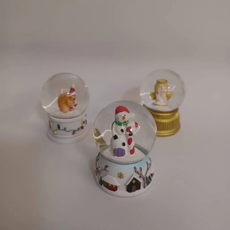 DECOLED Snehuliak, 4,5 x 4,5 x 6,3 cm