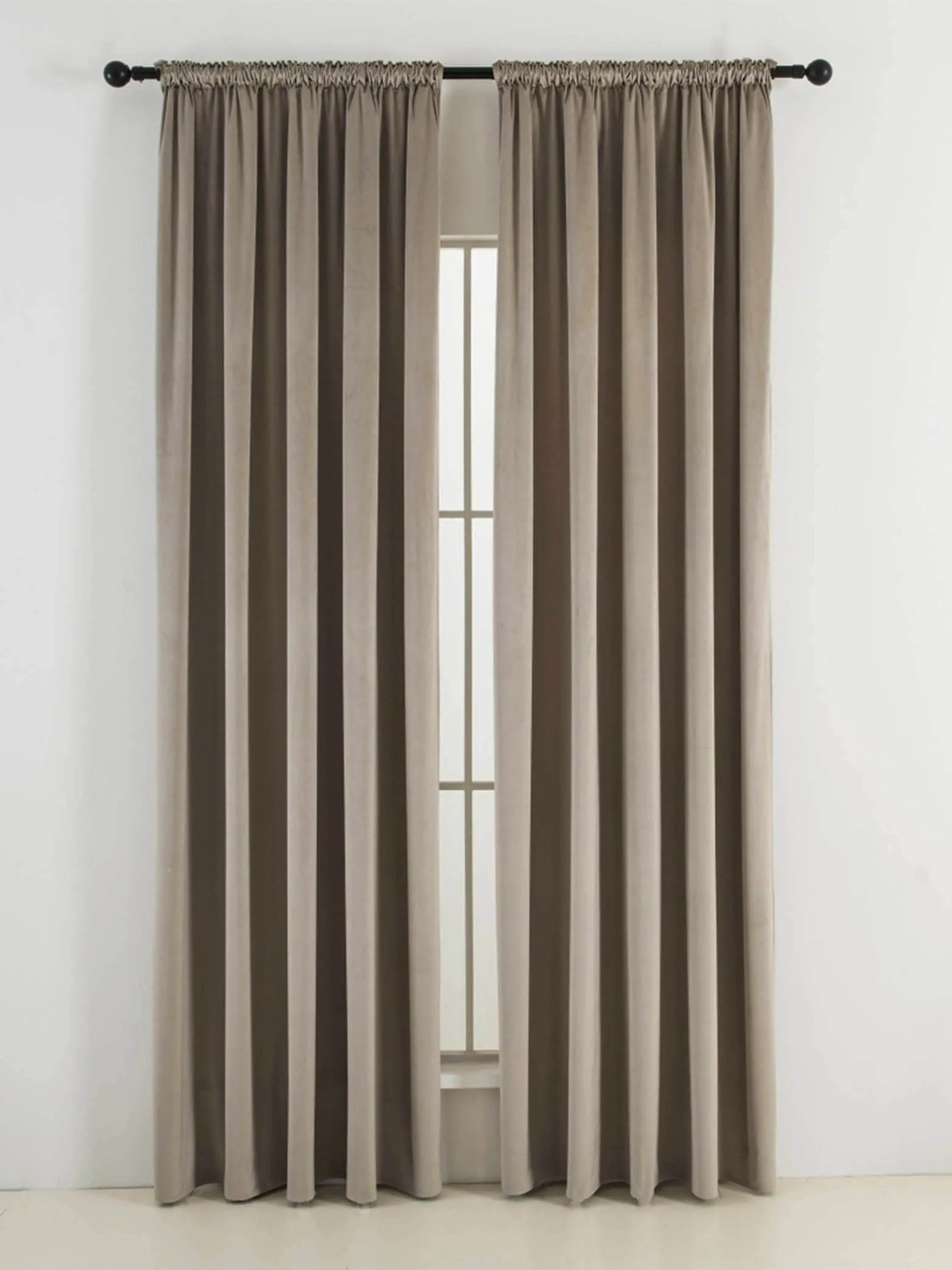 Zamatové zatemňovacie závesy Cesar cappuccino - 140 x 250 cm (2ks) - riasiaca stuha