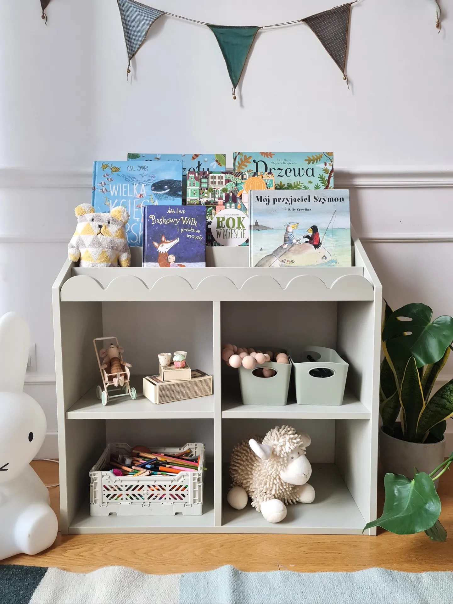 Knižnica Book Nook sage