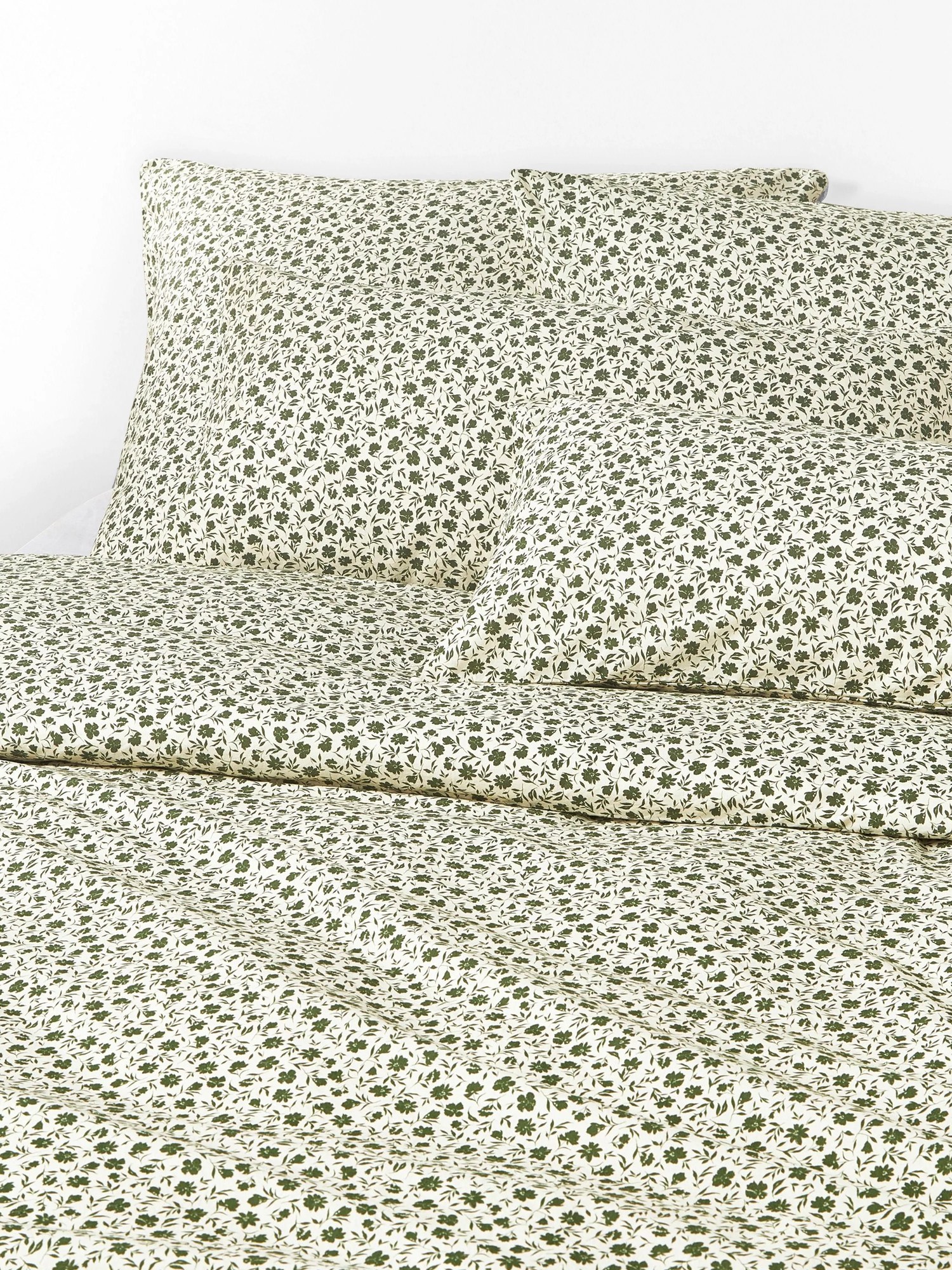 Bavlnená obliečka na paplón's jemným kvetinovým vzorom Nolana