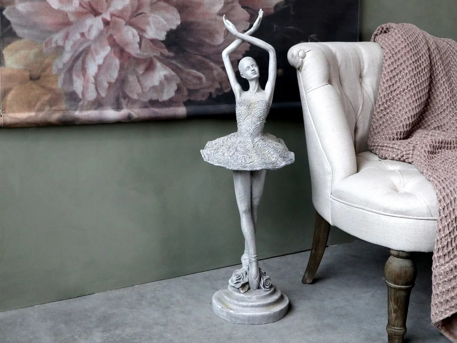 Šedá antik dekorácia Ballerina - 25*26*82 cm