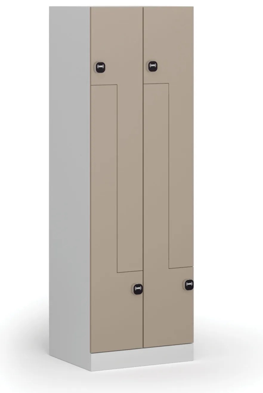 Kovová šatníková skrinka Z, 4 oddiely, 1850 x 600 x 500 mm, demont, zámok s čítačkou RFID kariet, béžové dvere