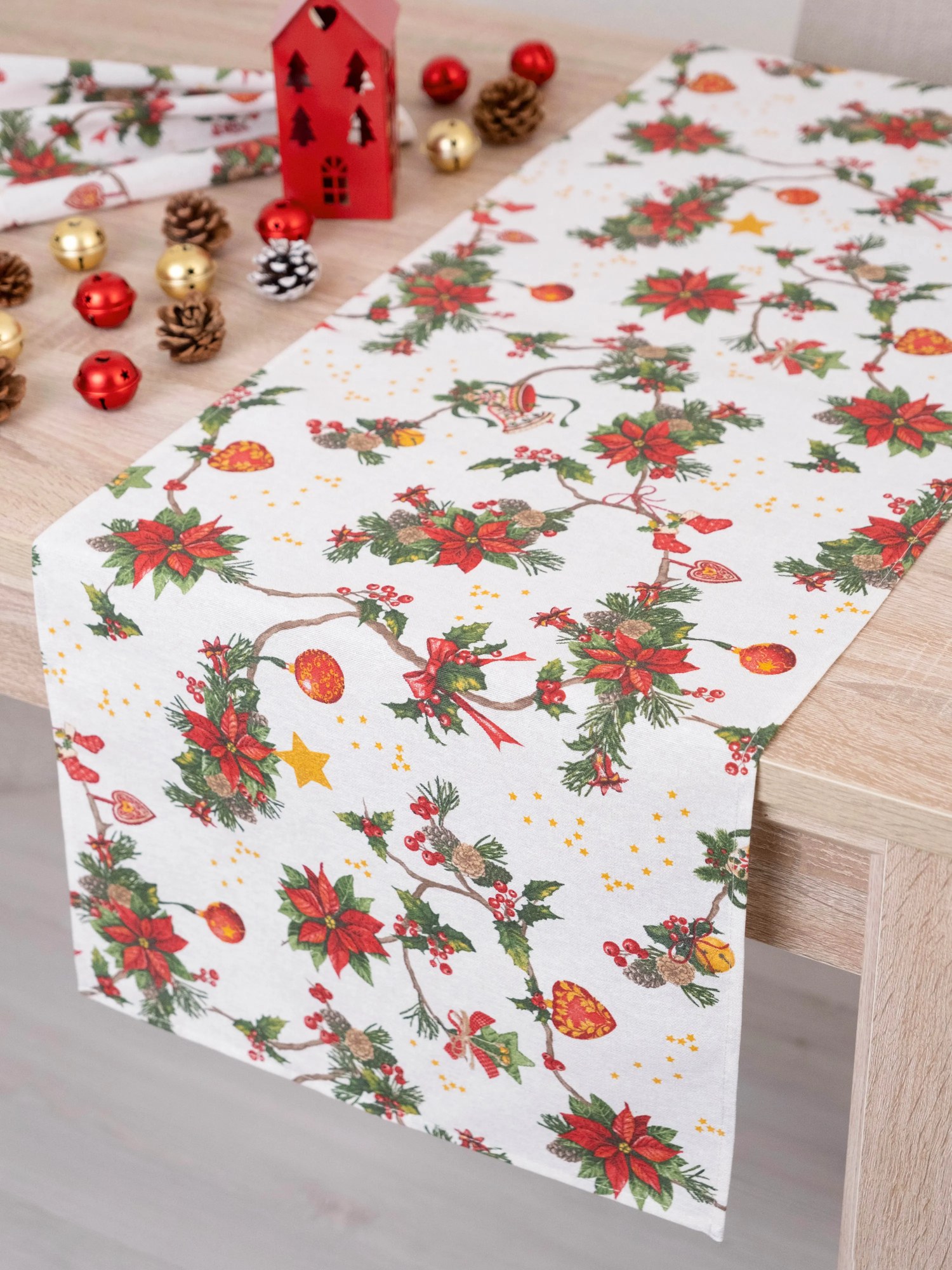 Vianočný behúň Cezmínové kúzlo - 40 × 180 cm