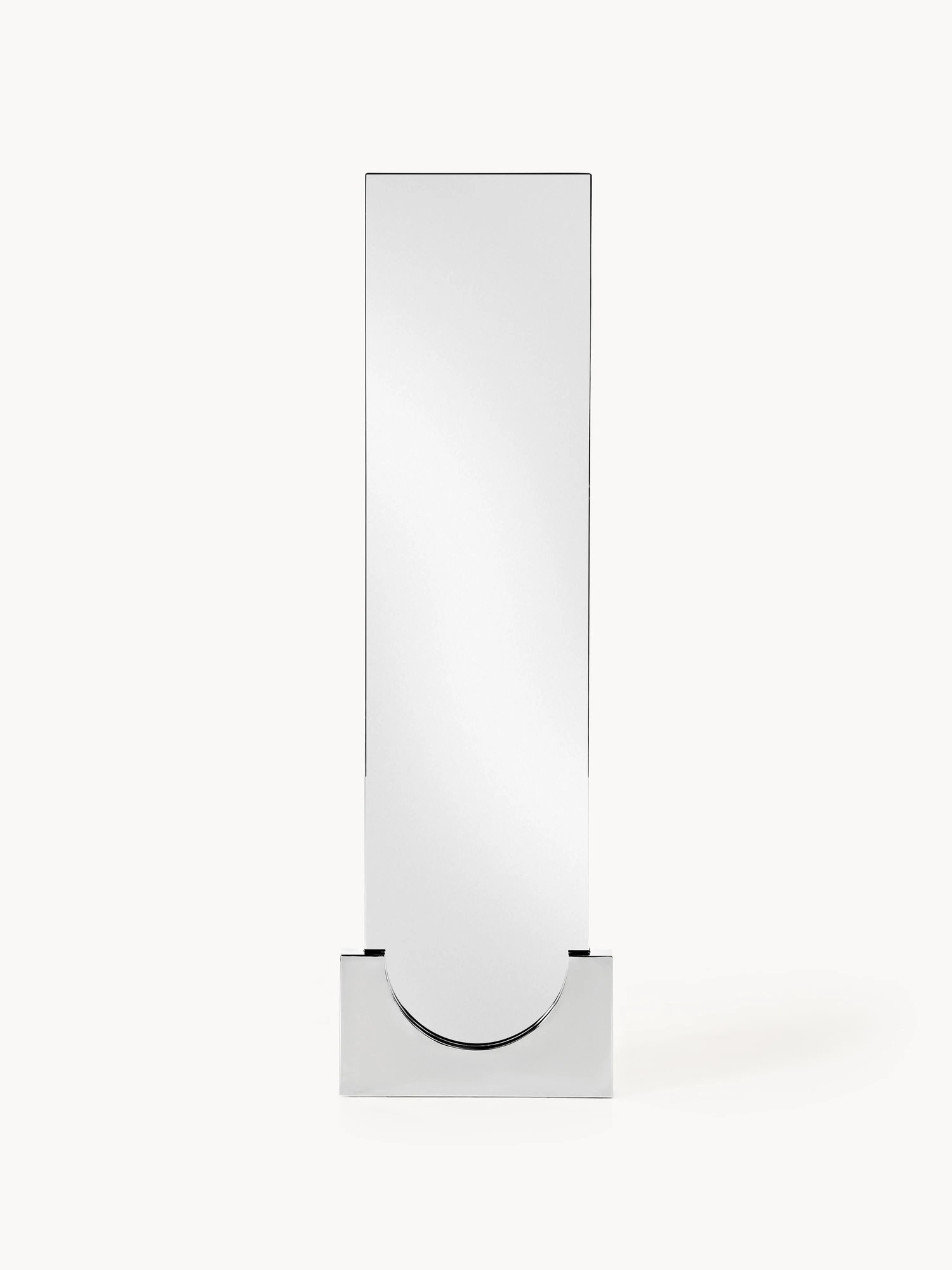 Hranaté stojacie zrkadlo's kovovým podstavcom Finn