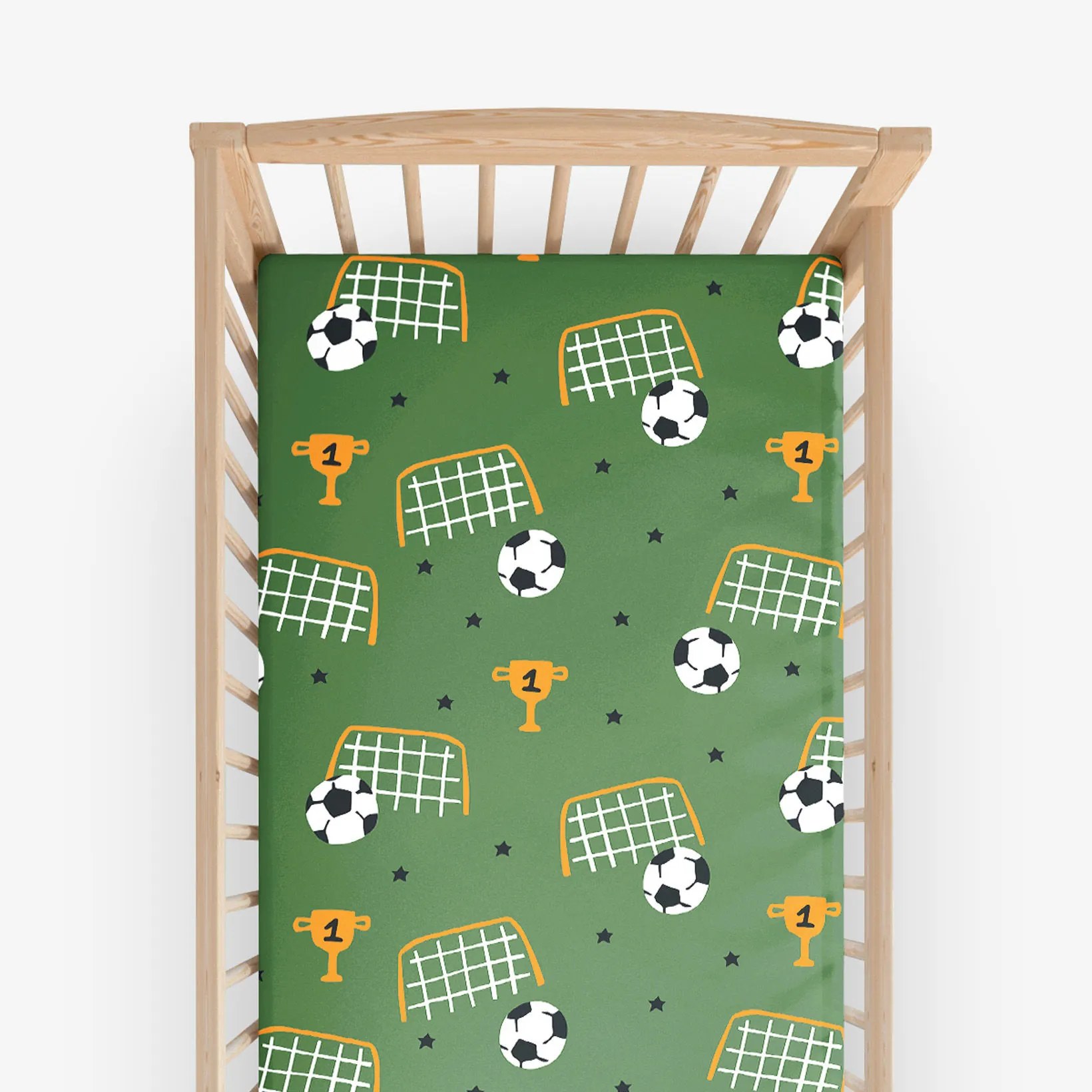 Goldea bavlnená napínacia plachta do detskej postieľky - futbalový svet 60 x 120 cm