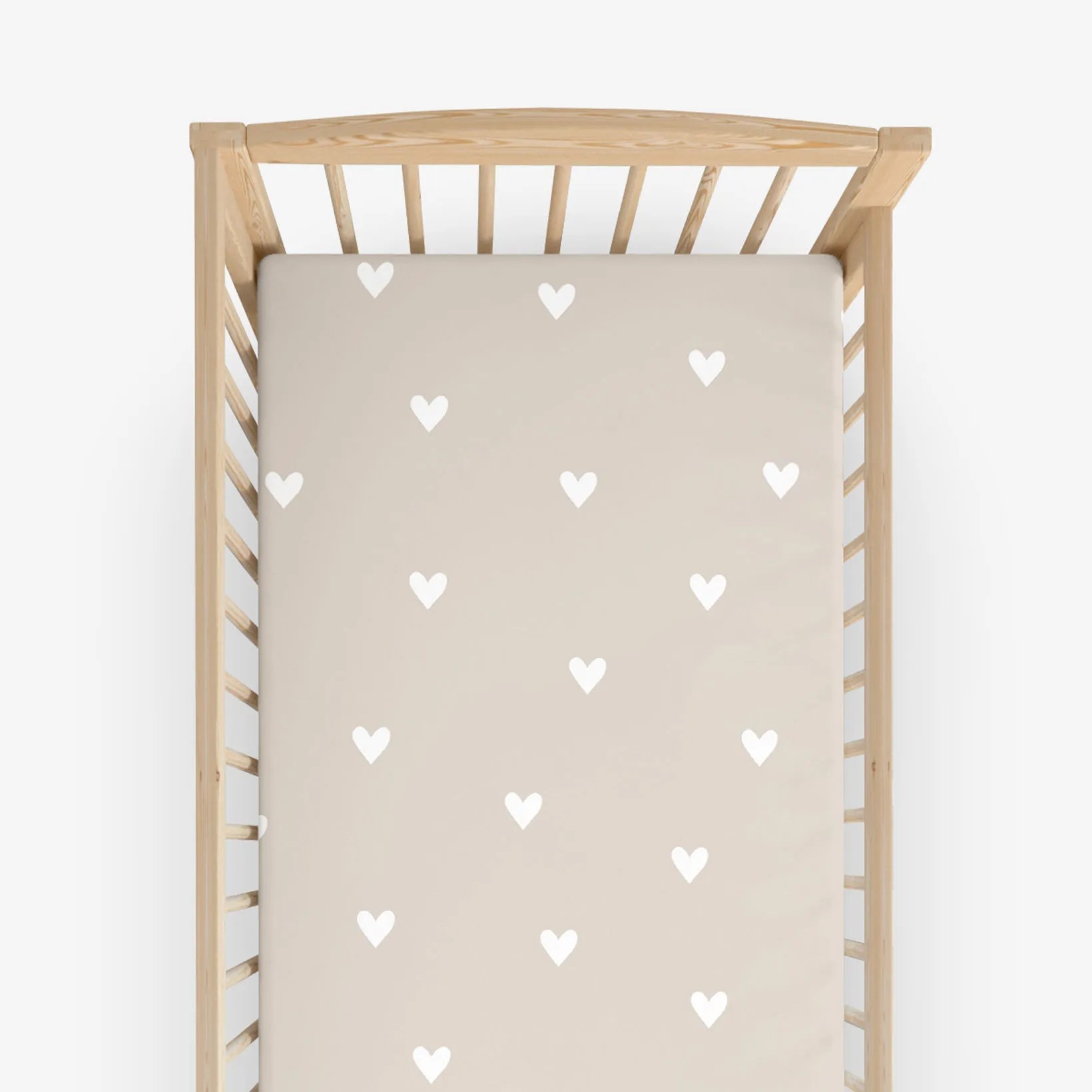 Goldea bavlnená napínacia plachta do detskej postieľky - srdiečka na latte 60 x 120 cm