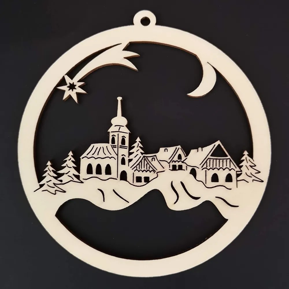 AMADEA Drevená ozdoba gule s dedinkou 11 cm AMADEA Drevená ozdoba gule s dedinkou 11 cm