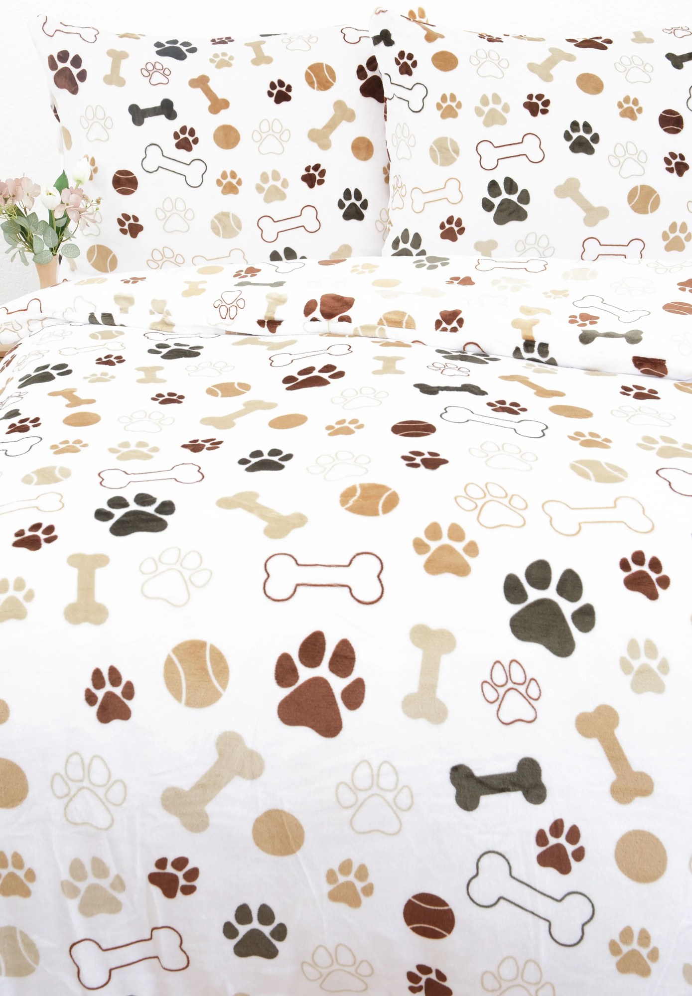 Predĺžené obliečky mikroplyš Exclusive – Psie labky biele