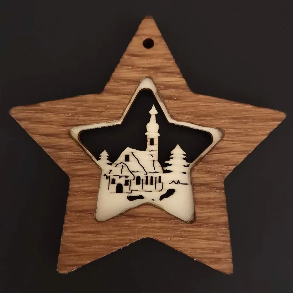 AMADEA Drevená ozdoba z masívu s vkladom - hviezda s kostolom 8 cm