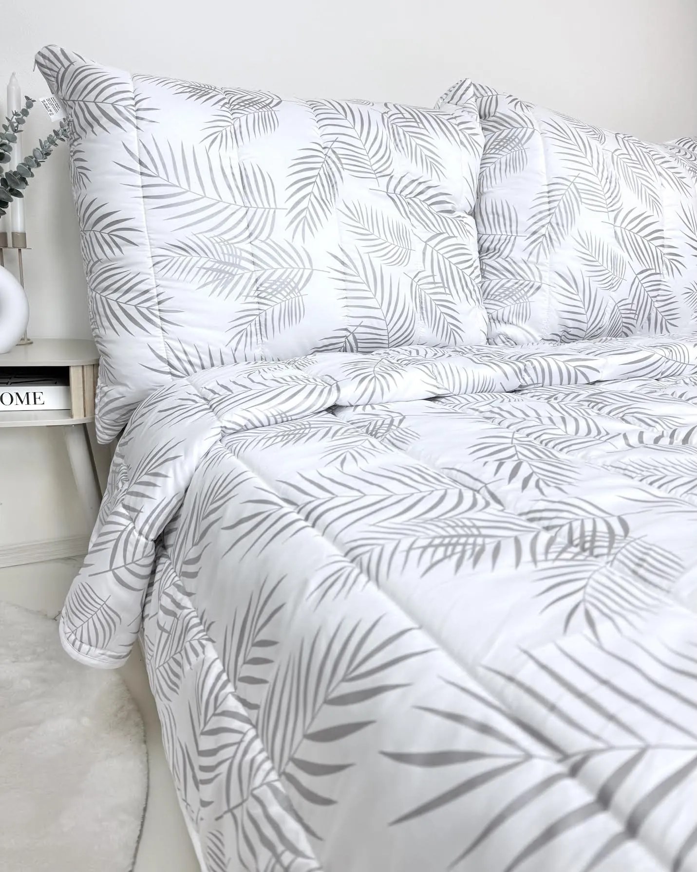 Set paplón + vankúš Elegantné listy 140x200/70x90 cm – mikrovlákno, duté vlákno, celoročné použitie