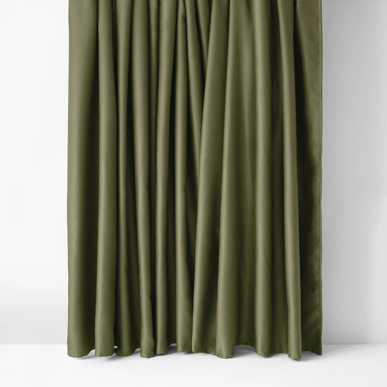 Goldea zatemňovací záves blackout so saténovým leskom - olivový 270x180 cm