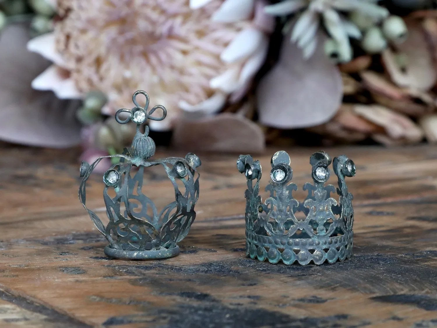 2ks bronzová antik kovová dekoratívna koruna Crow - Ø 3,5*4cm