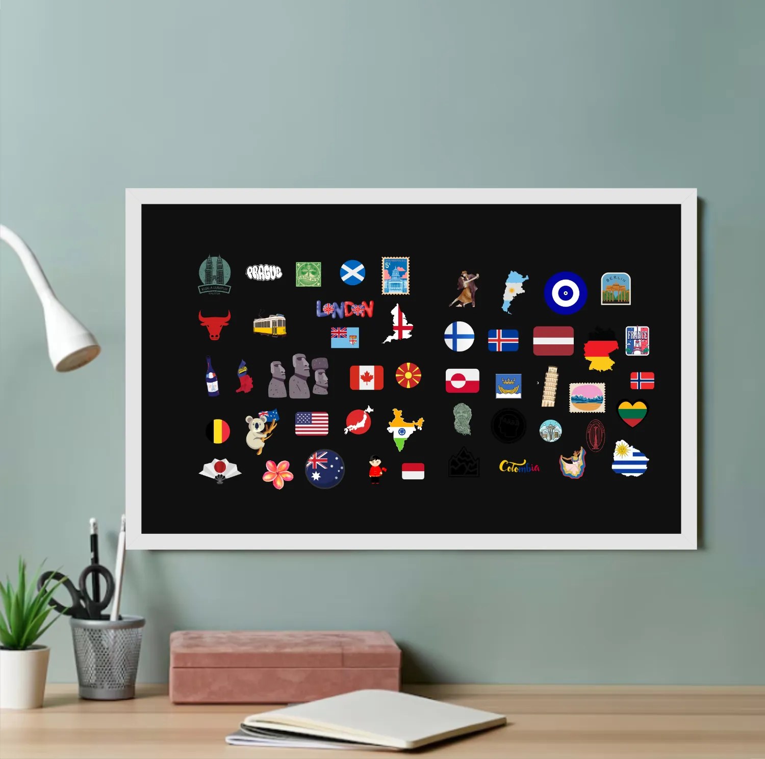 Toptabule.sk Čierna tabuľa na magnetky v drevenom bielom ráme 150x100 cm