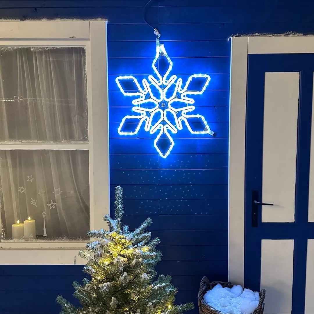 DECOLED LED svetlo XI, závesné, priemer 89 cm, ľadovo biele