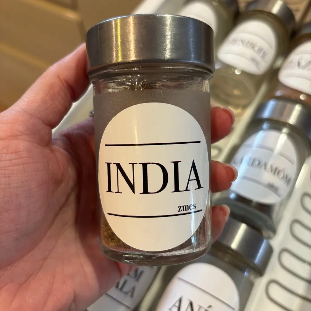 PIPPER. Nálepky na koreničky - Indický balíček "Masala Bazaar" Veľkosť: 5,3 cm