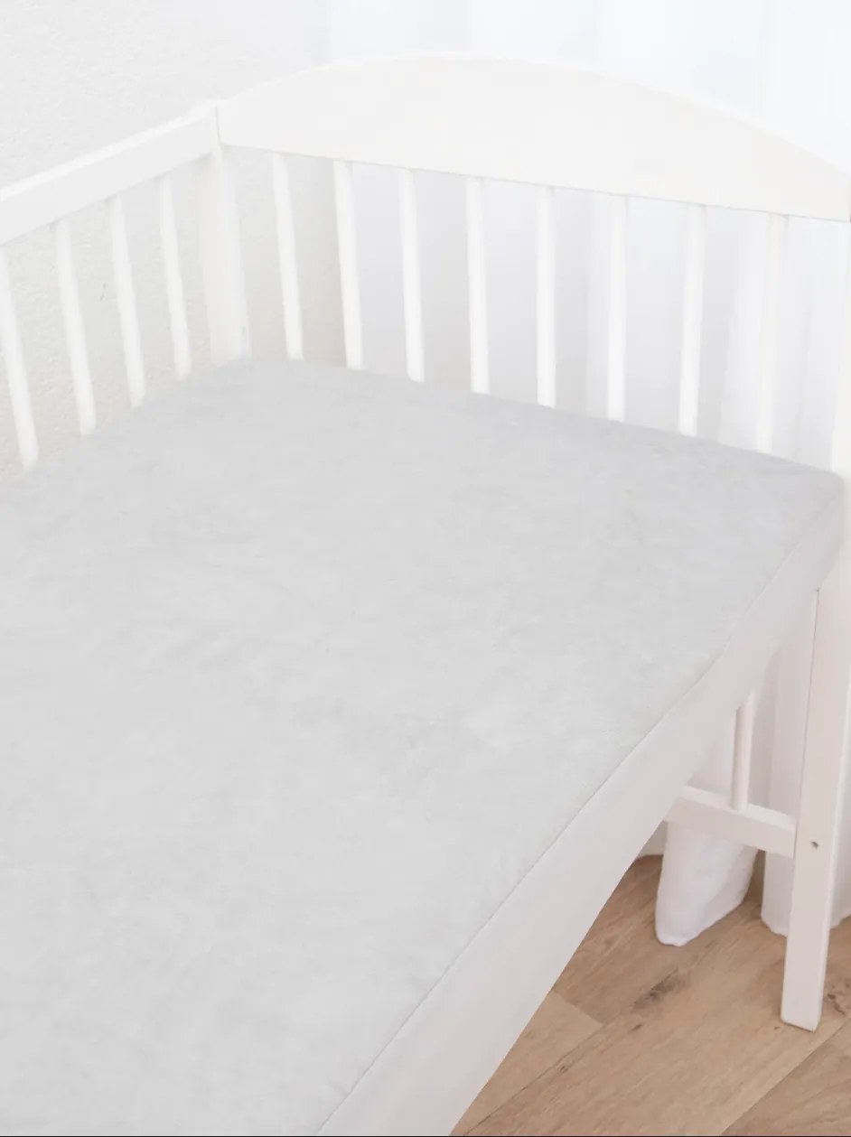 Nepriepustná plachta mikroplyš 60 × 120 cm - svetlo sivé