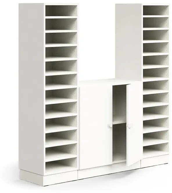 Skrinka na triedenie pošty QBUS, 22 políc + cupboard, so soklom, 1636x1600x420 mm, biela