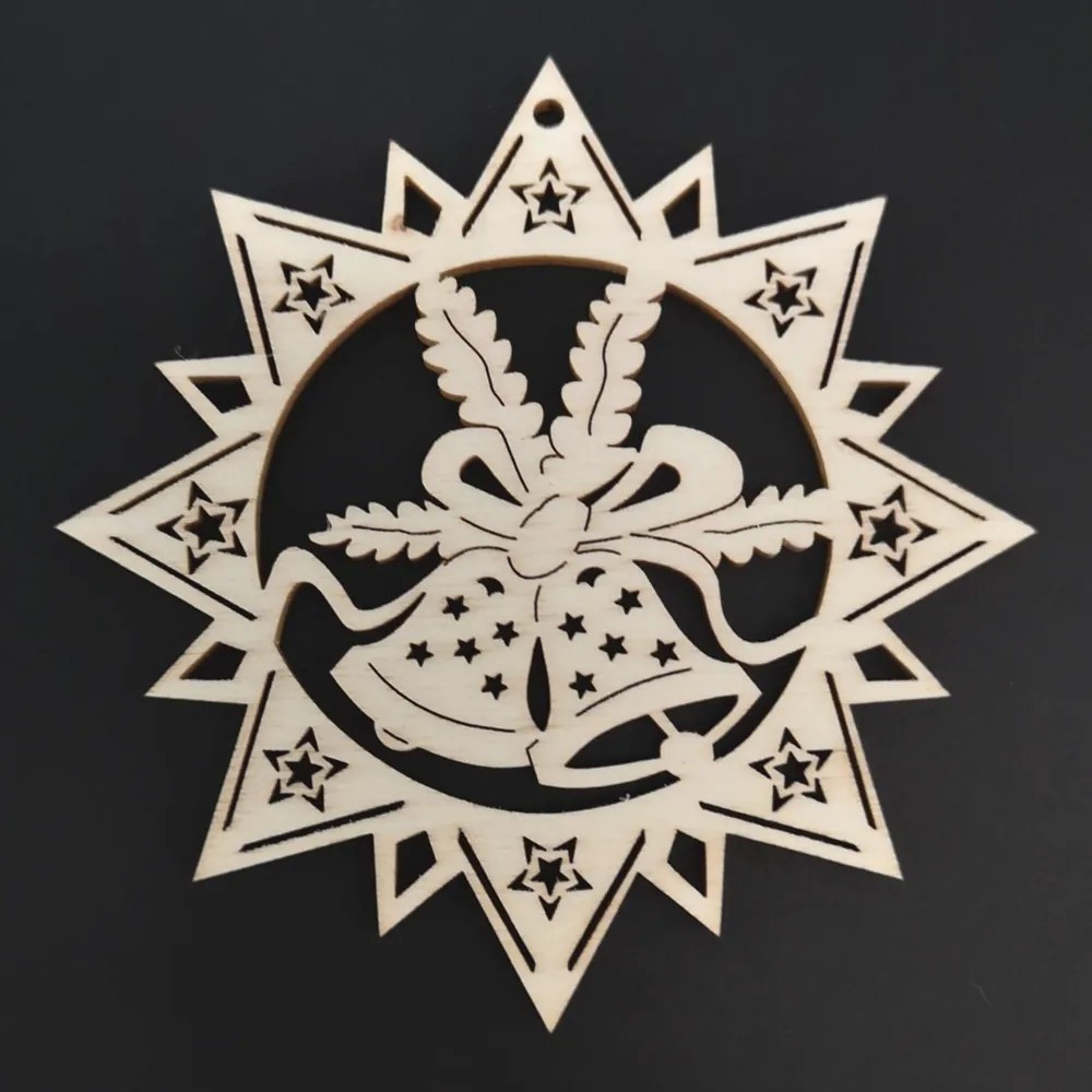 AMADEA Drevená ozdoba hviezda so zvončekmi 20 cm AMADEA Drevená ozdoba hviezda so zvončekmi 20 cm