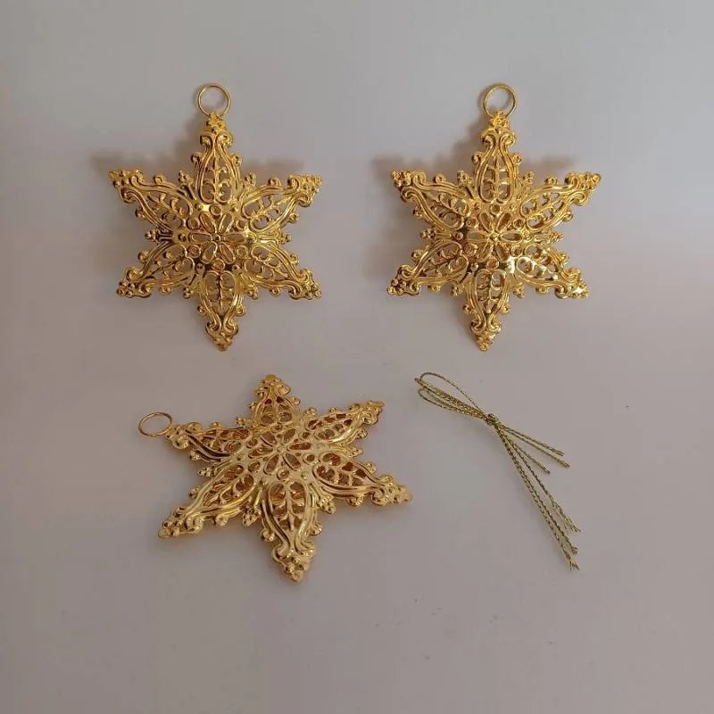 DECOLED Kovové vločky, 3 kusy, 10 x 7,7 cm, zlatá