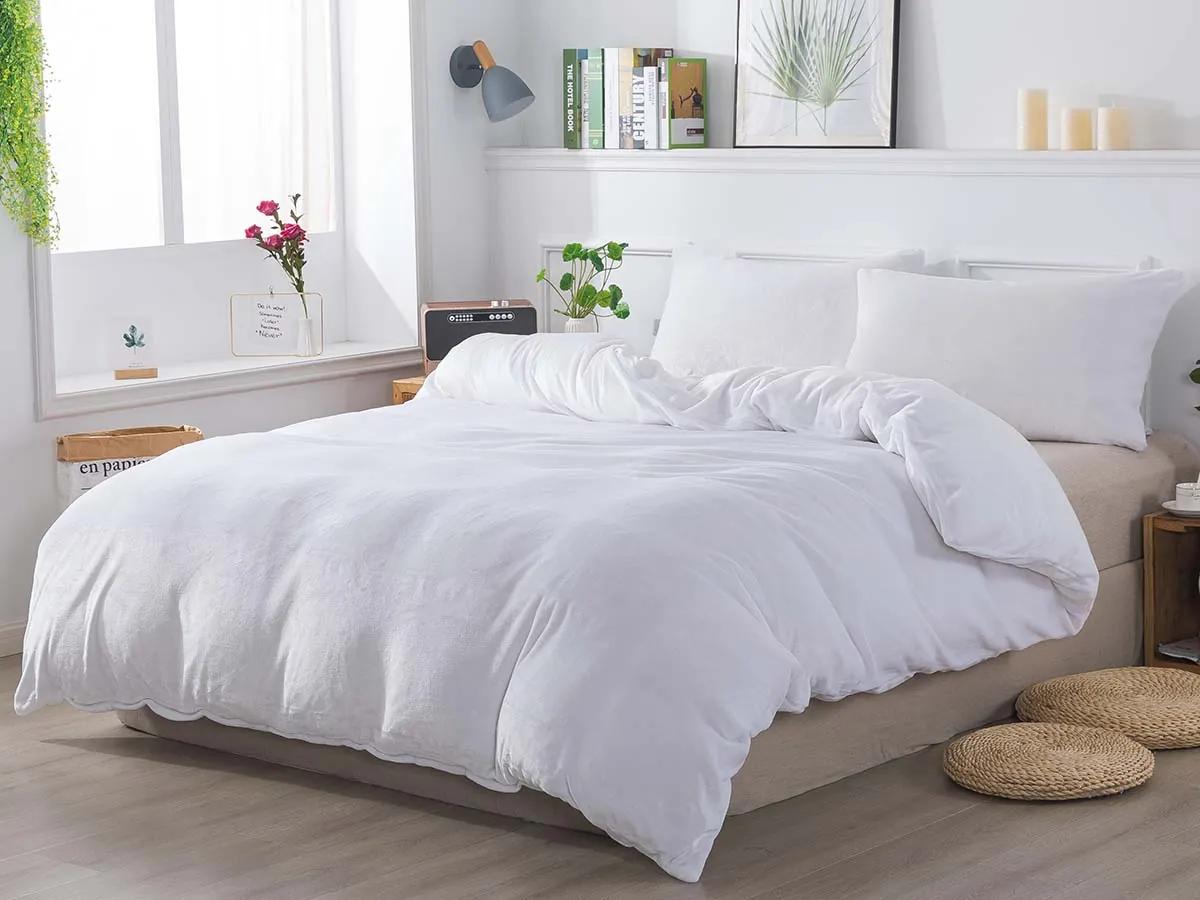 XPOSE® Francúzske mikroplyšové obliečky JORGA Exclusive - biele