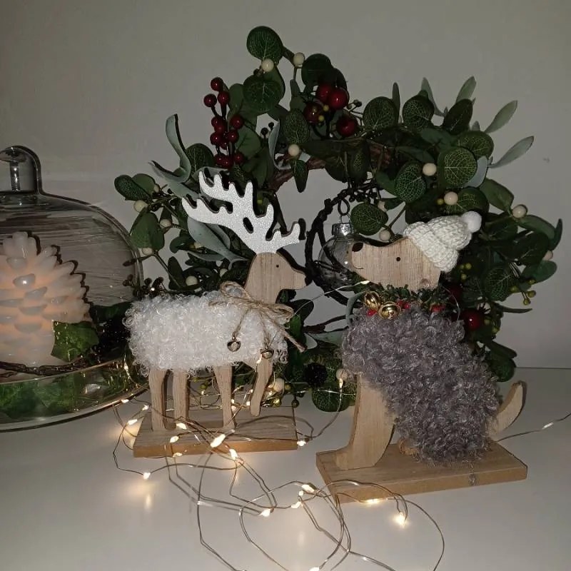 DECOLED Dekorácia, drevený jeleň, 12,5 x 5 x 20,5 cm, biela