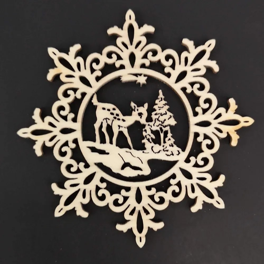 AMADEA Drevená ozdoba vločka so srncom 6 cm