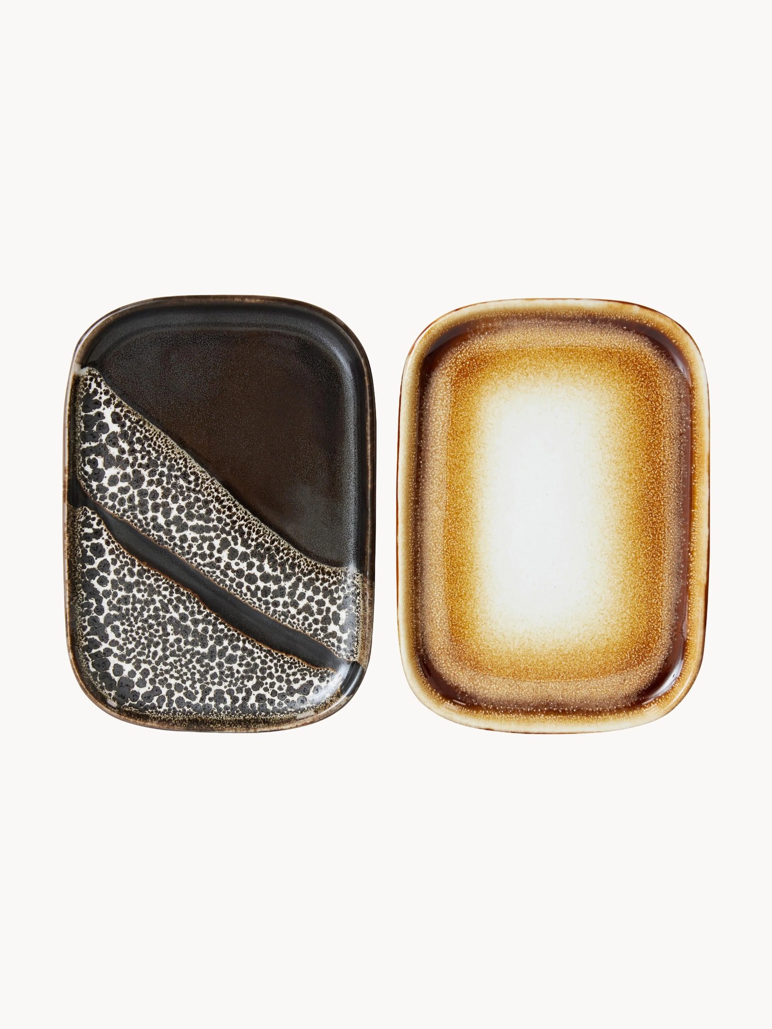 Ručne vyrobené servírovacie podnosy's reaktívnou glazúrou 70's, 2 ks