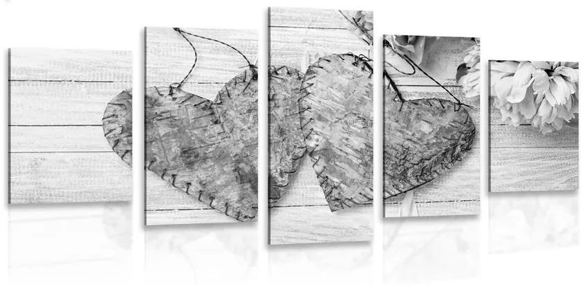 5-dielny obraz pivónie a brezové srdiečka v čiernobielom prevedení