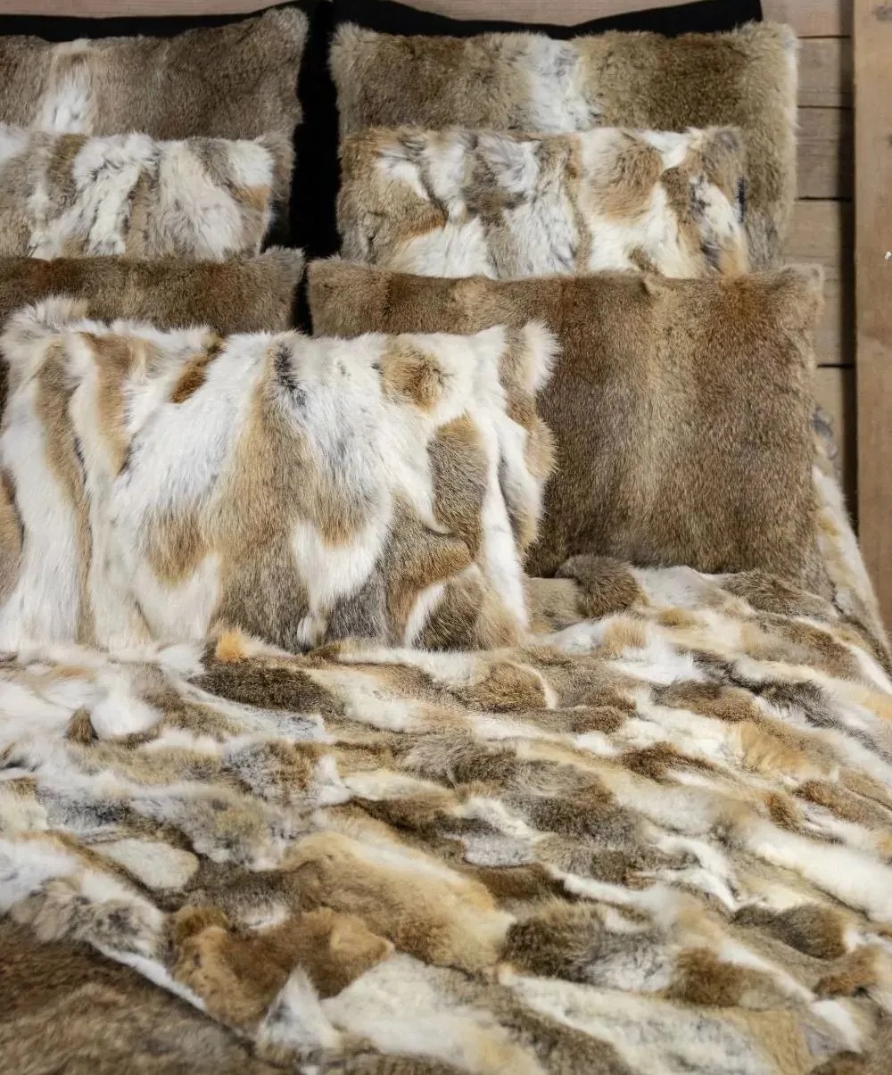 Vankúš z králičie kože Rabbi hnedá mix - 40 * 40 * 10cm