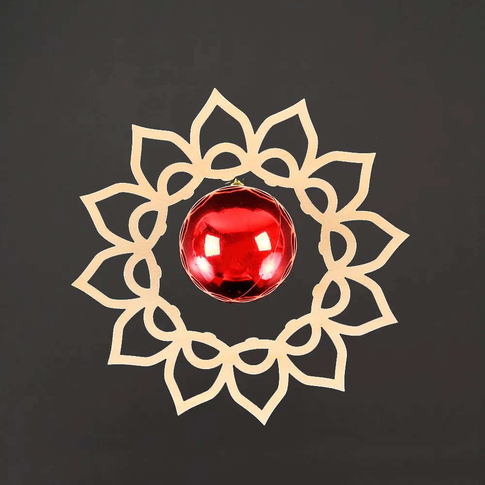 AMADEA Vločka s vianočnou guličkou na zavesenie, masívne drevo, priemer 19 cm